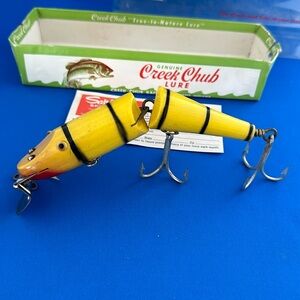 Vintage wood Creek Club Lure box 3039W